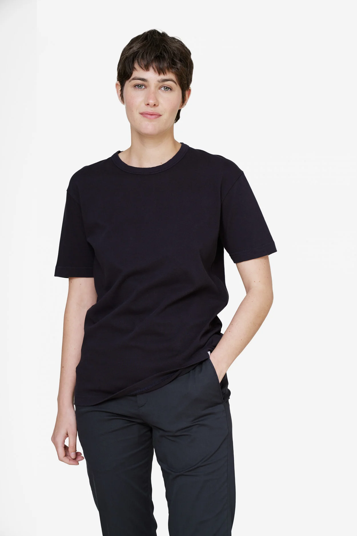 The Heavyweight Unisex T-Shirt - Dark Navy - Image 4