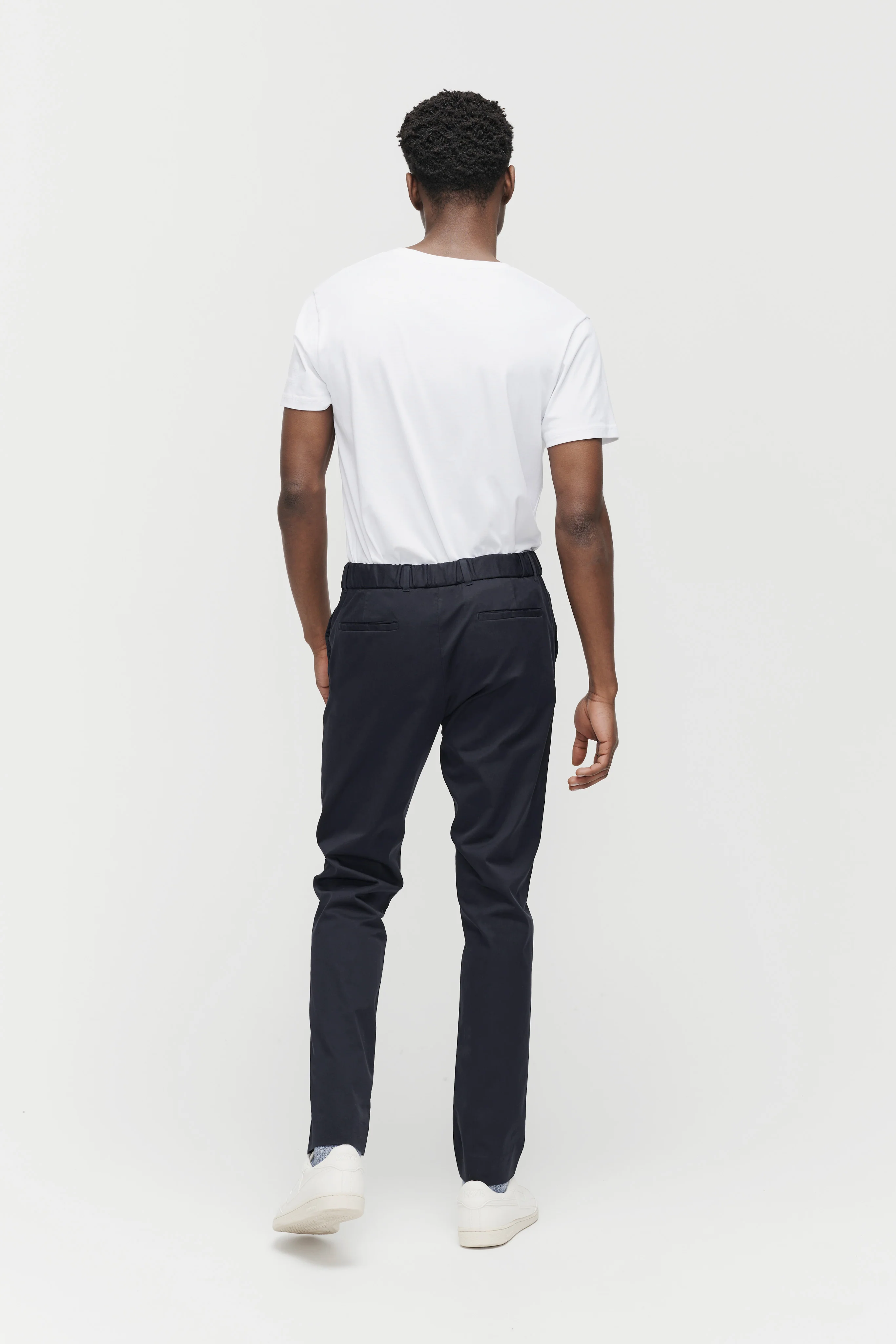 The Perfect Chino - Navy - Image 5