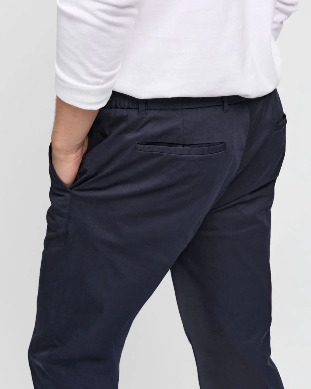 The Perfect Chino - Navy - Image 6